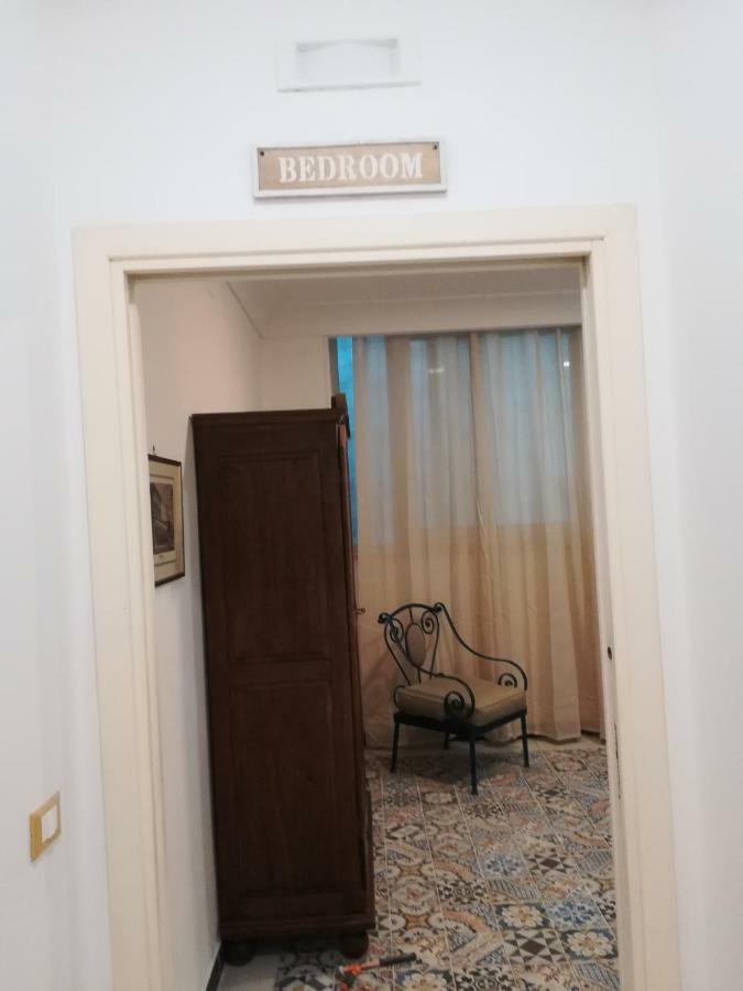 Tribunale Room Basement Палермо Екстериор снимка
